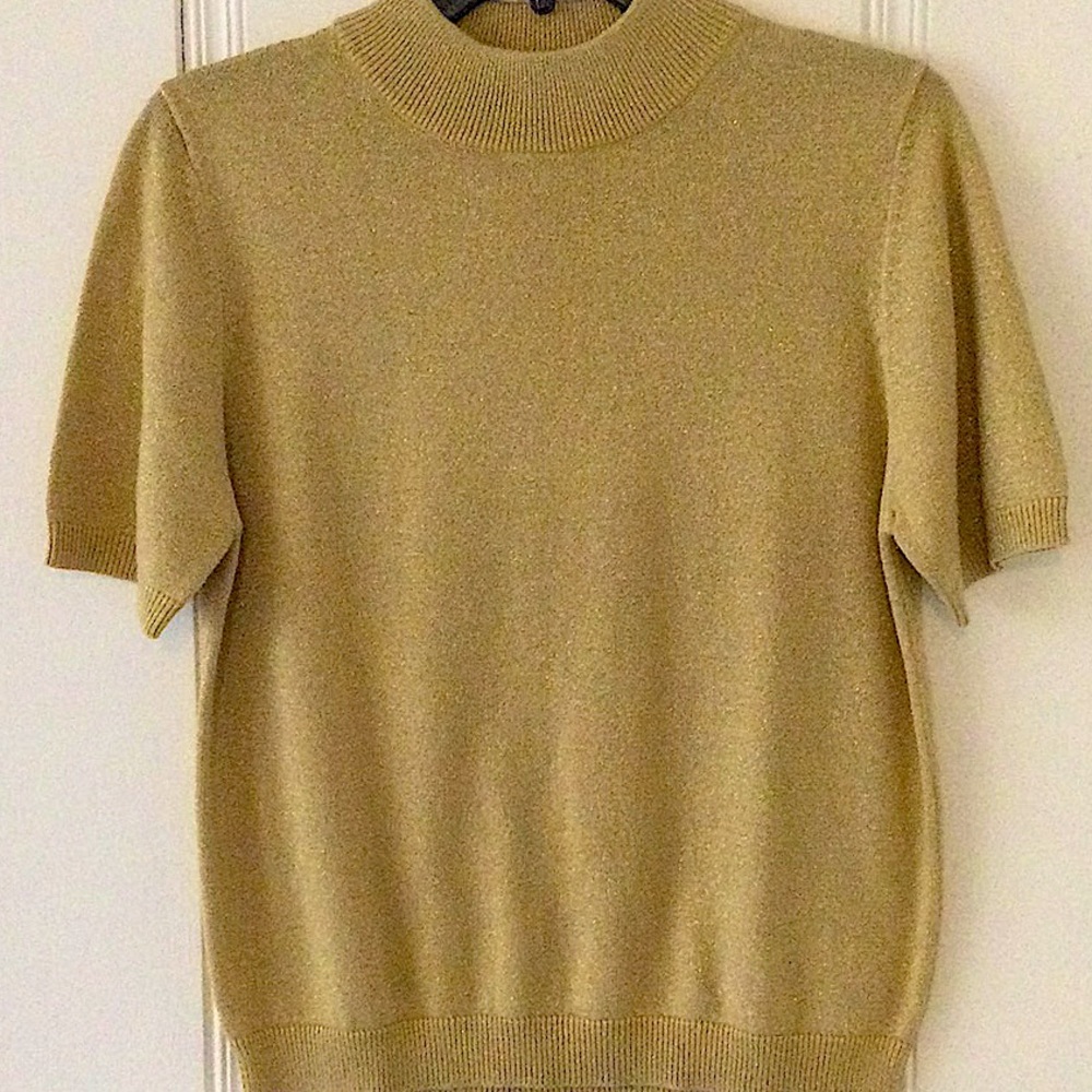 BEAUTY HERE - GOLD LAME FESTIVE TOP